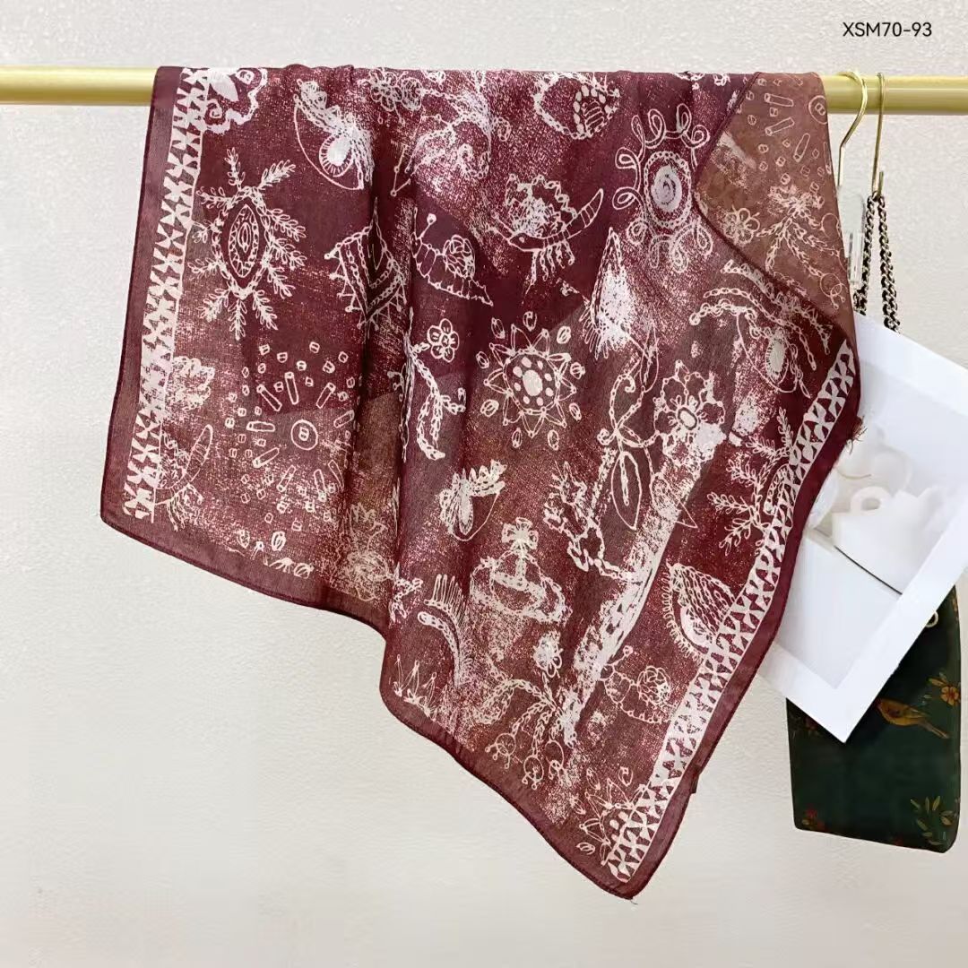 D 红棕图腾 70*70气质女士小方巾