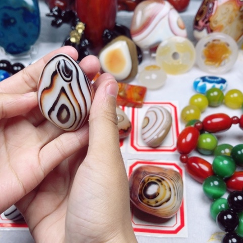 玛瑙/玉髓耳饰未镶嵌