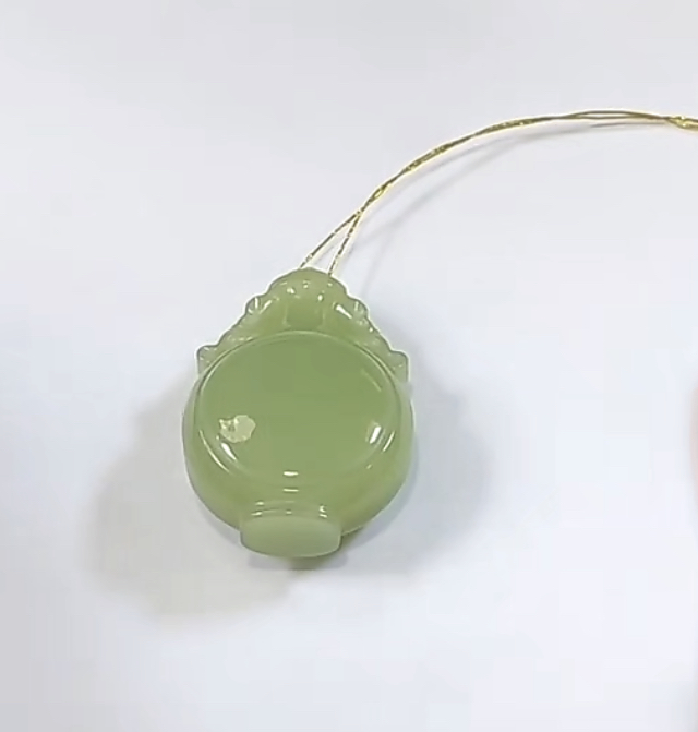 【倔老头精品】和田玉翠青宝瓶吊坠配绳