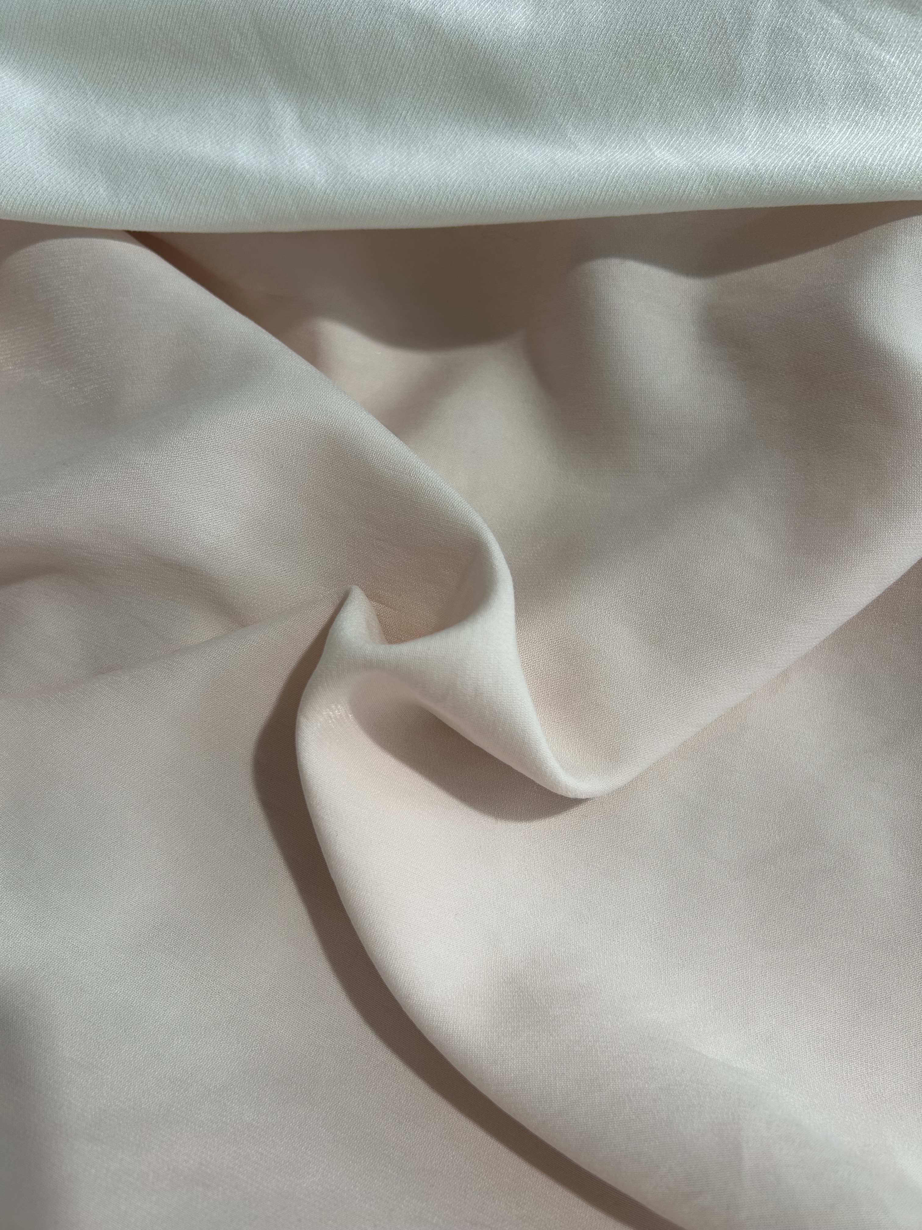 30-浅粉色天丝汉麻面料 柔和亲肤 精梳精纺无扎感 多拍连裁