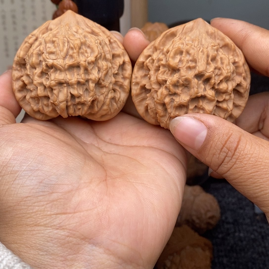 文玩核桃把件52官帽