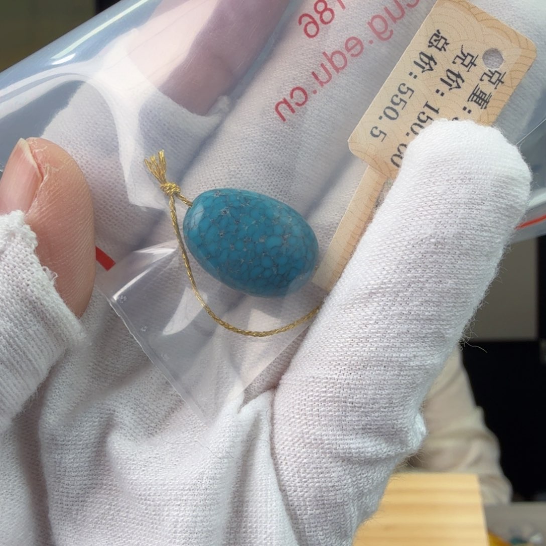 牵****绿松石未镶嵌珠宝奇石