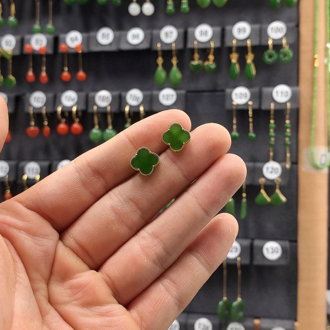 和田玉耳饰18K金镶嵌