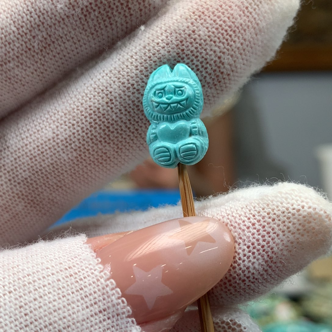 绿松石未镶嵌挂件