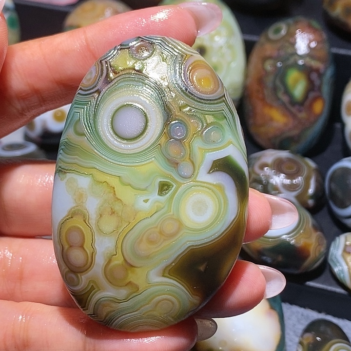 玛瑙/玉髓未镶嵌珠宝奇石26