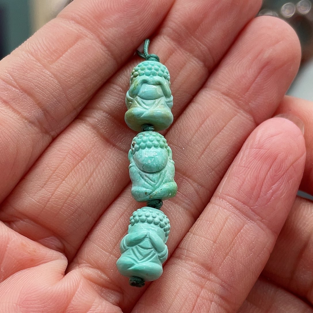 绿松石颈饰未镶嵌