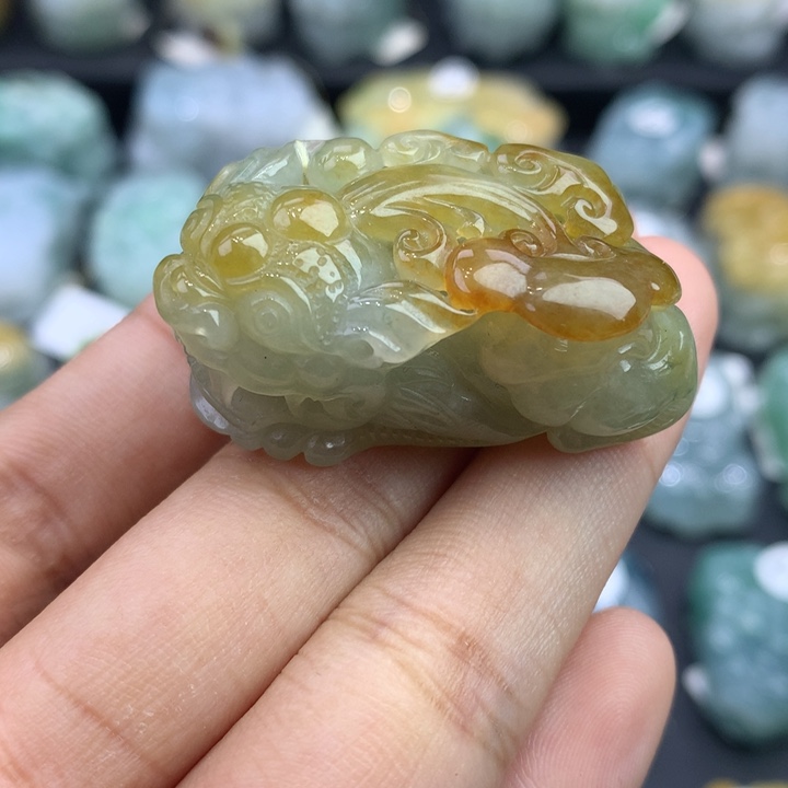 翡翠未镶嵌颈饰天然缅甸翡翠