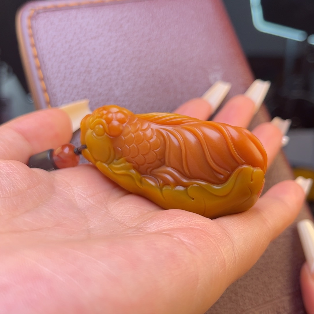 石英质玉黄蜡石吊坠未镶嵌科****心