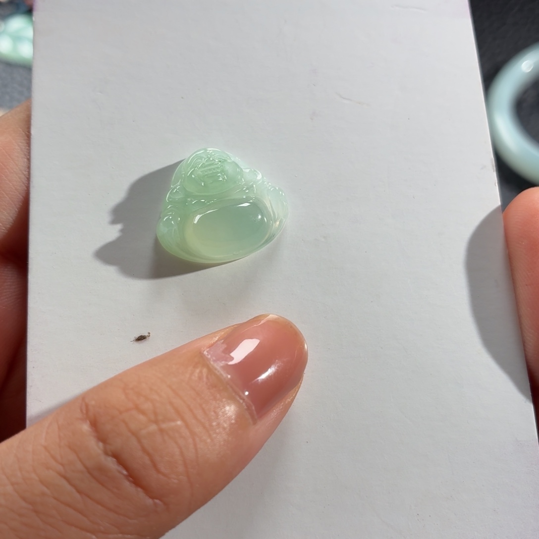 飘***娅翡翠未镶嵌颈饰佛公