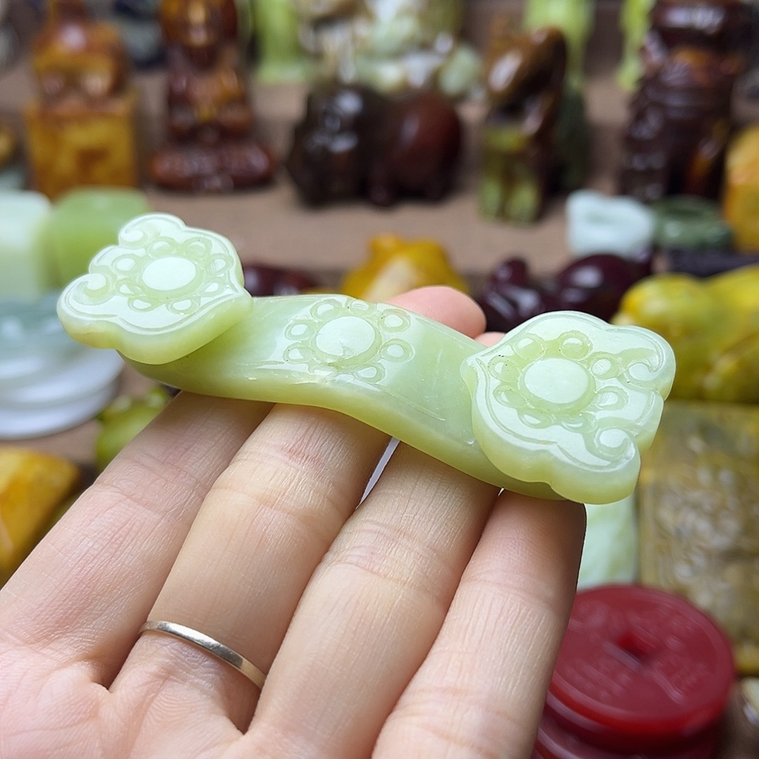 白玉菩提吊坠22。。