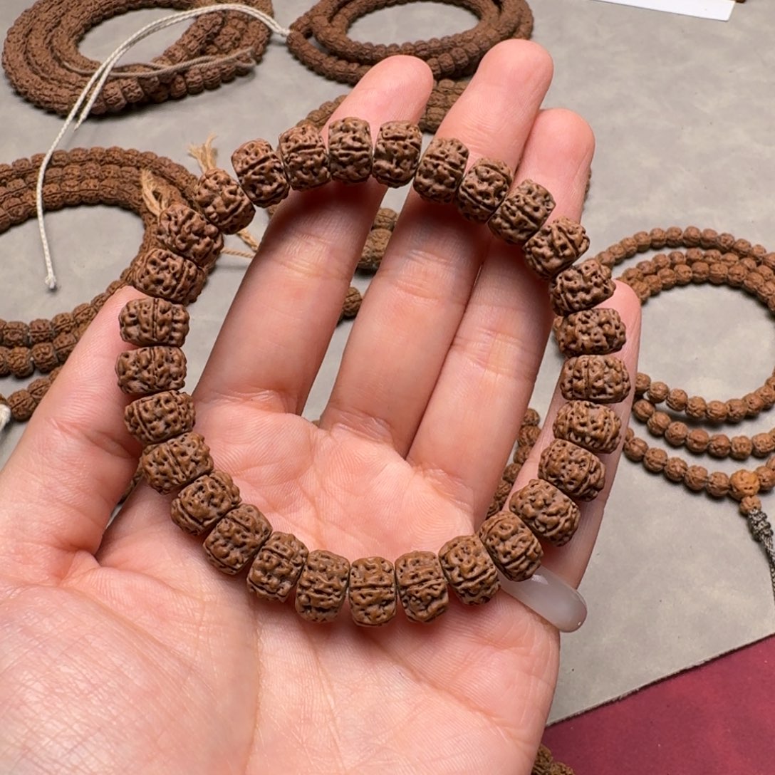 M***s金刚菩提吊坠藏切梅花单圈