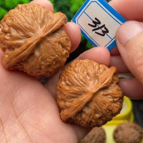 文玩核桃吊坠宫灯42.6