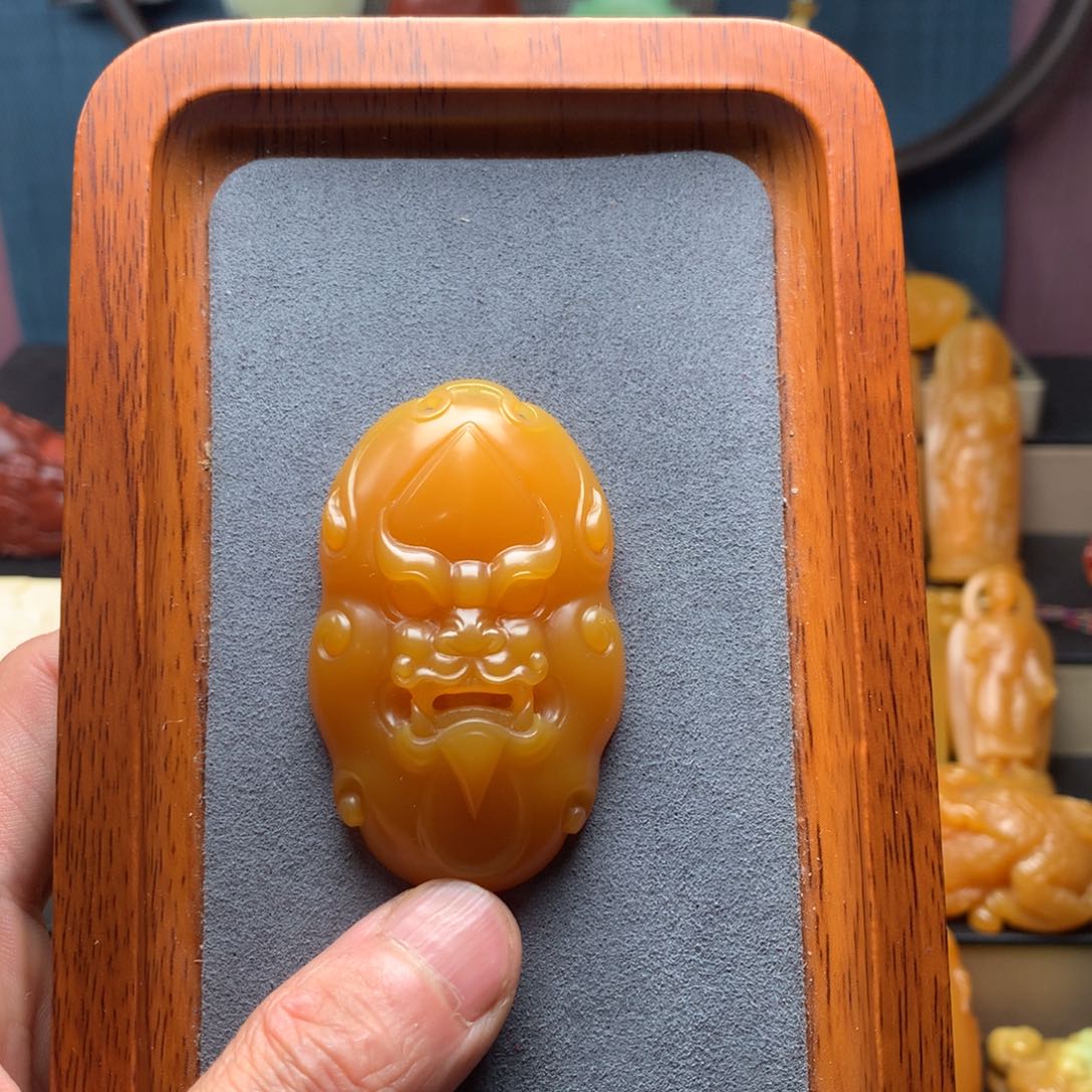 石英质玉配饰合金伯*