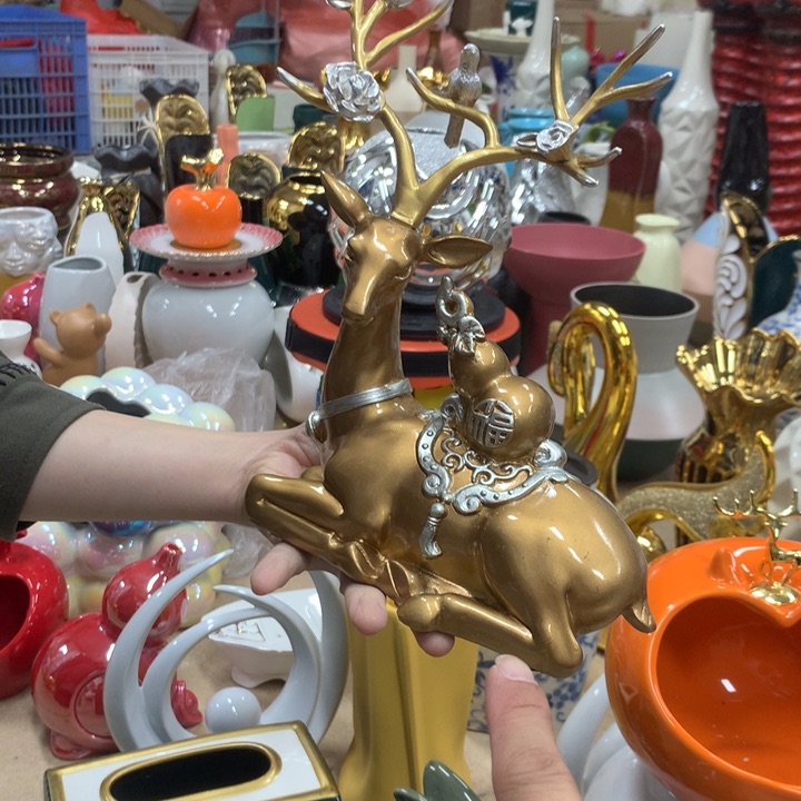 摆件陶瓷。。。。。。。