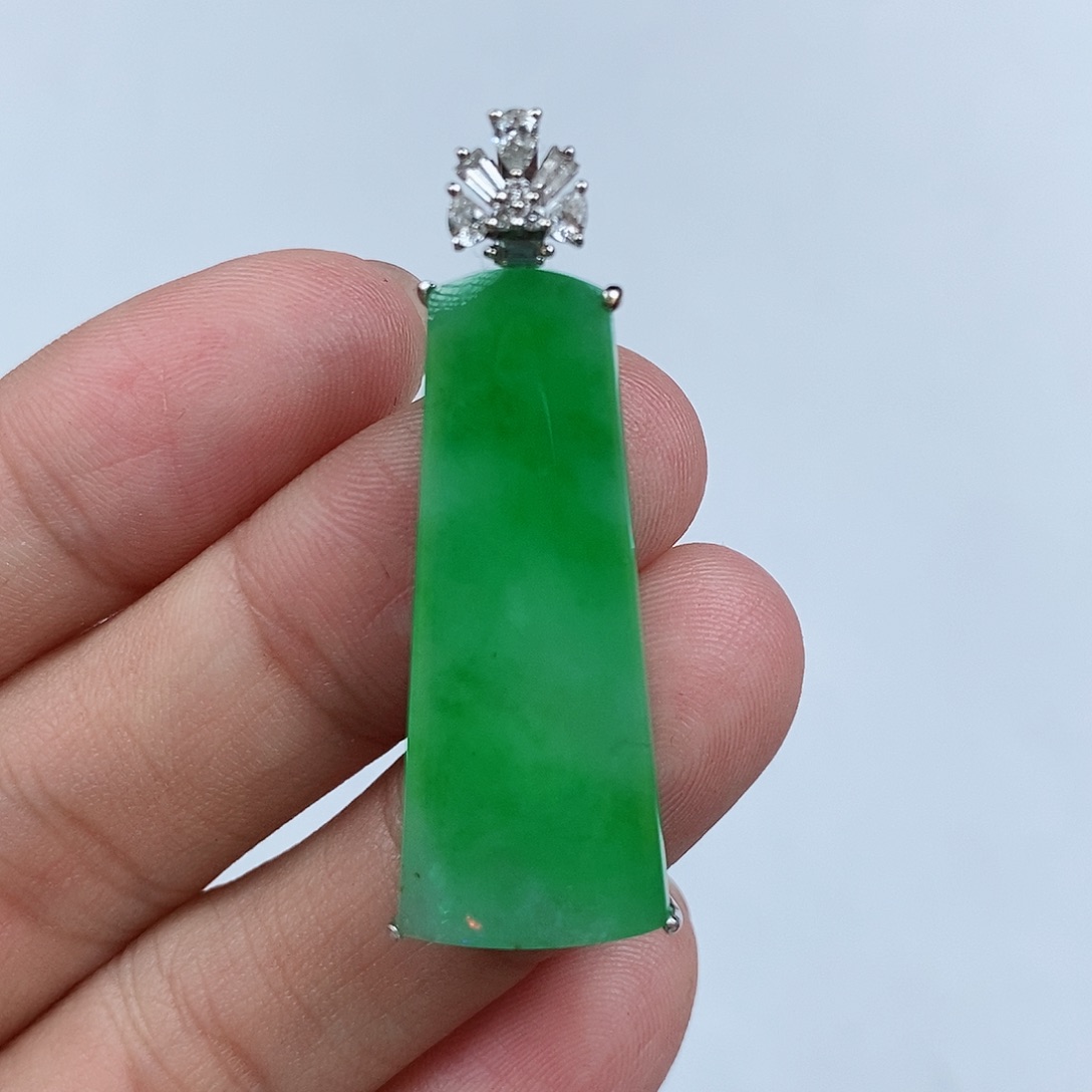 翡翠颈饰18K金镶嵌丽