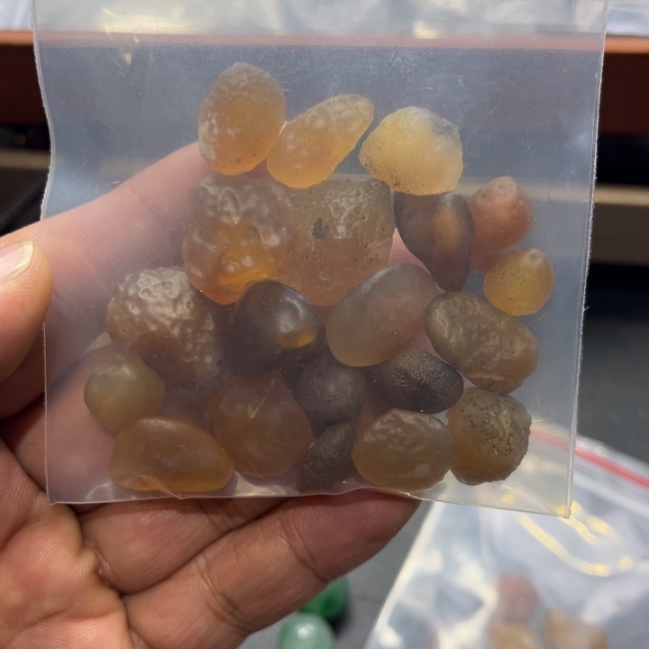 玛瑙/玉髓未镶嵌珠宝奇石