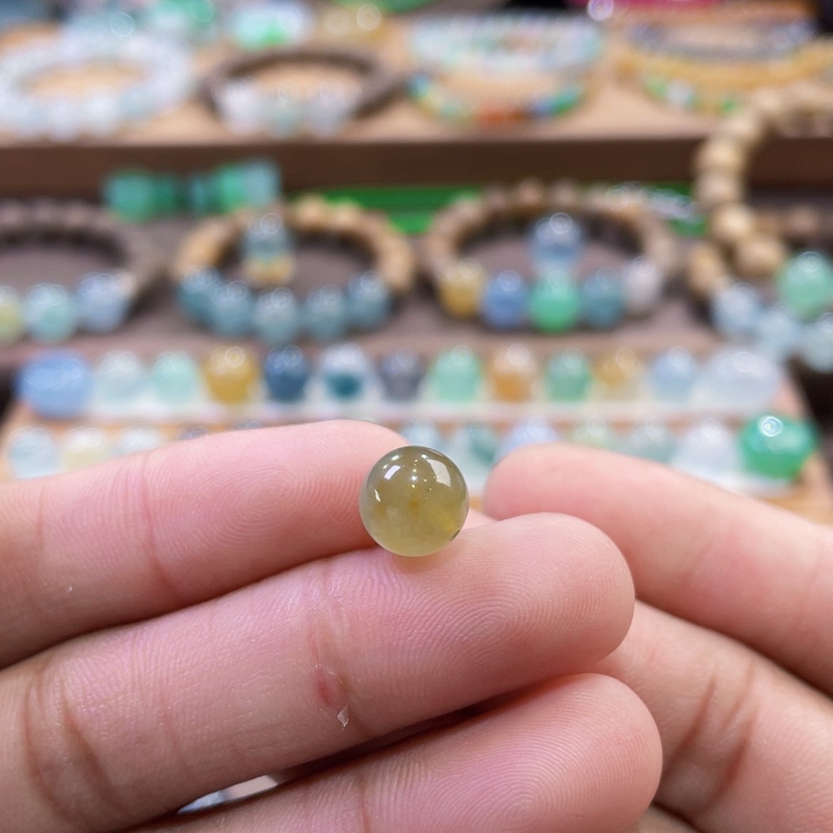 【闪购商品】翡翠颈饰未镶嵌秋香黄