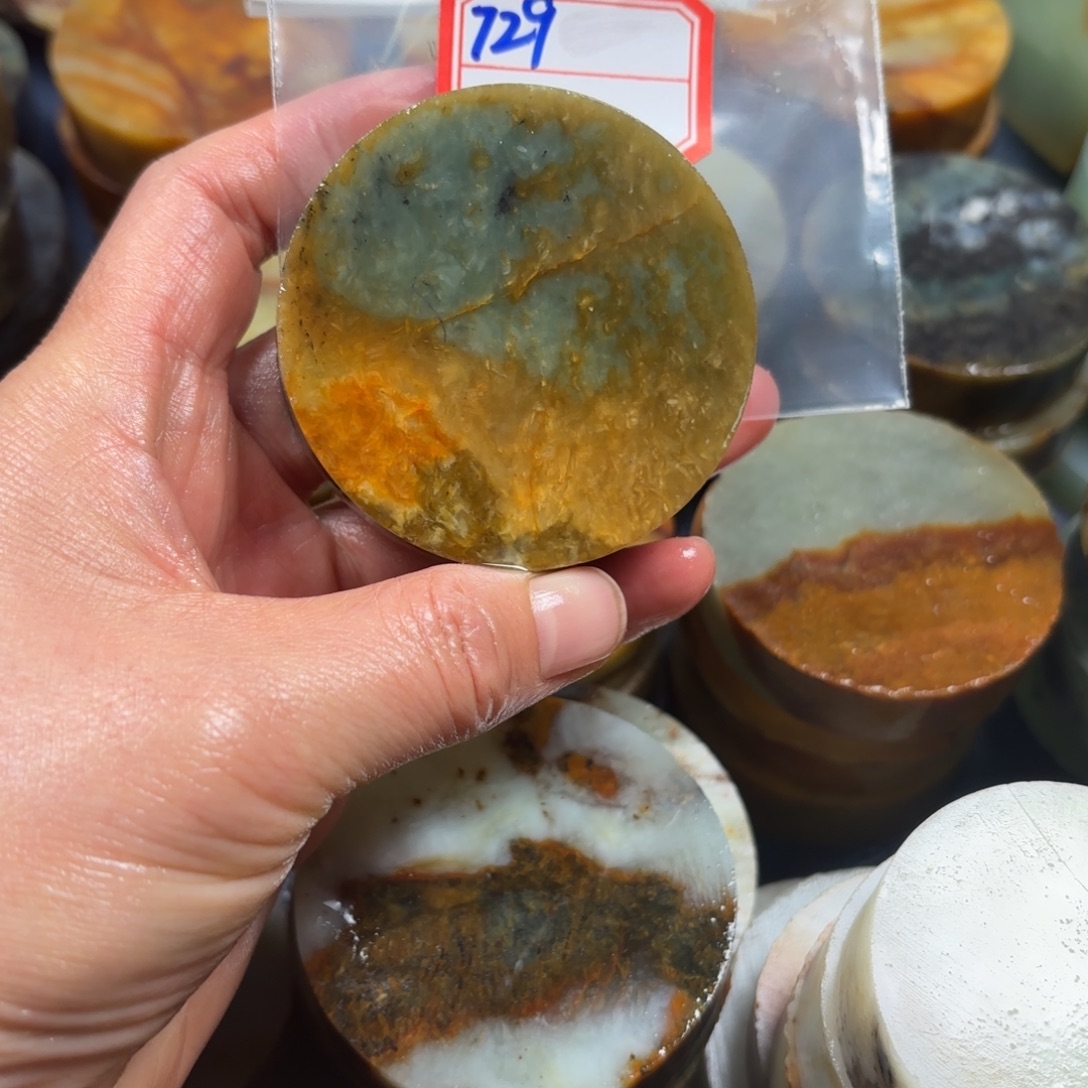 K***o蛇纹石玉未镶嵌珠宝半成品