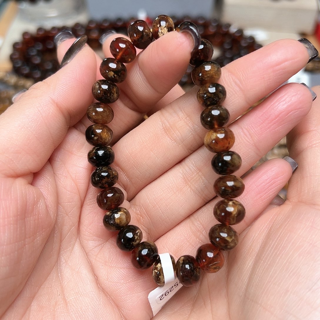 徐***微琥珀未镶嵌裸石抚顺琥珀九10231