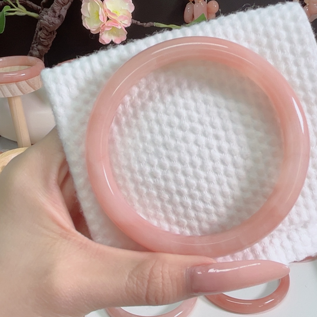 ****心石英质玉未镶嵌手镯