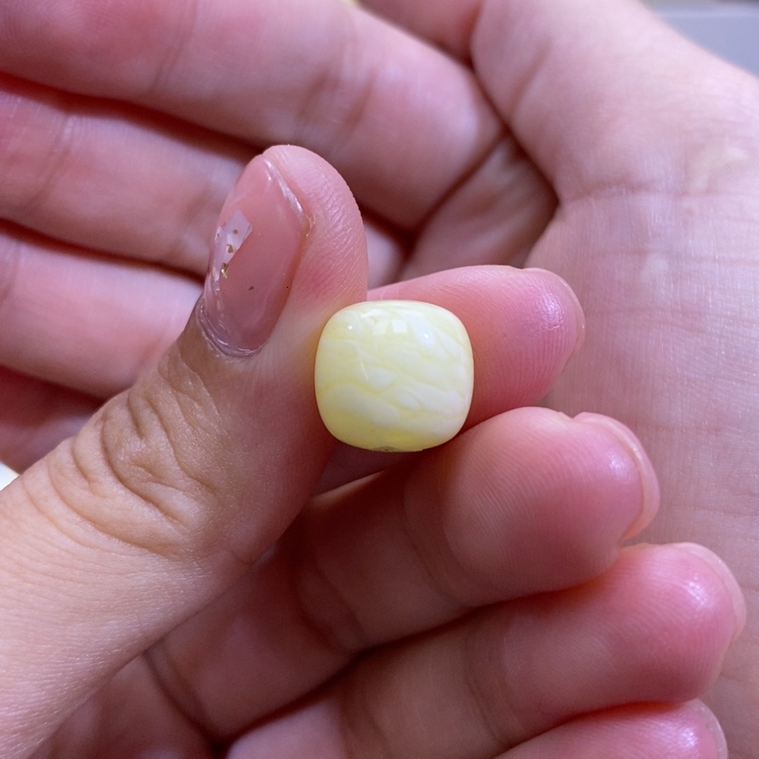 琥珀未镶嵌珠宝奇石12