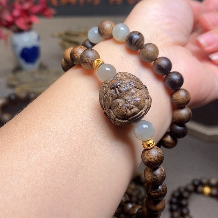 沉香手串越南芽庄瘤疤黄棋楠0.8➕扎基沉香木雕设计