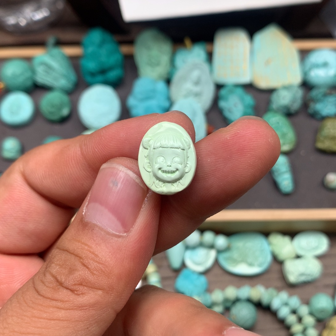 绿松石未镶嵌雕刻