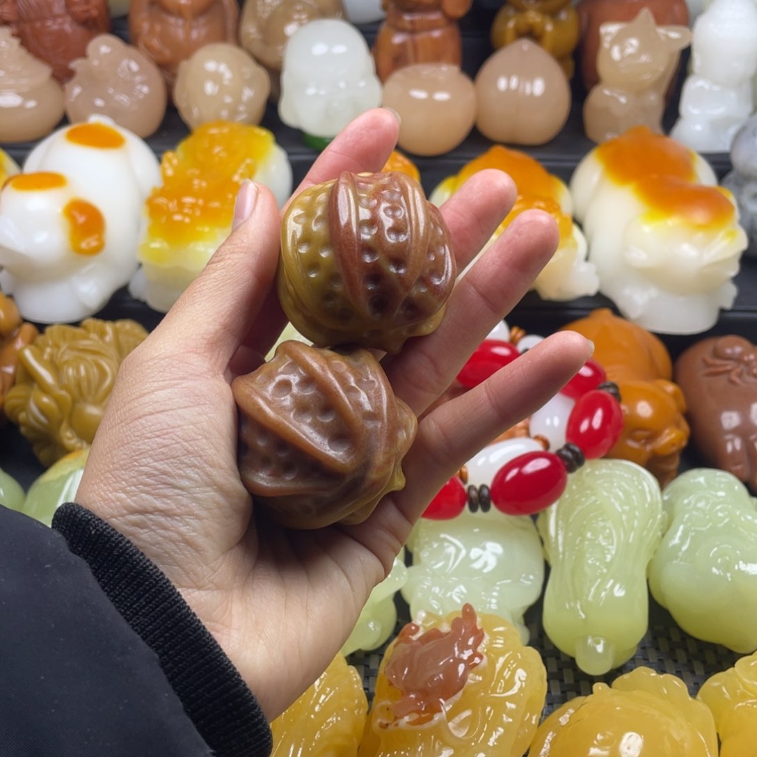 玉石雕刻把件  核桃