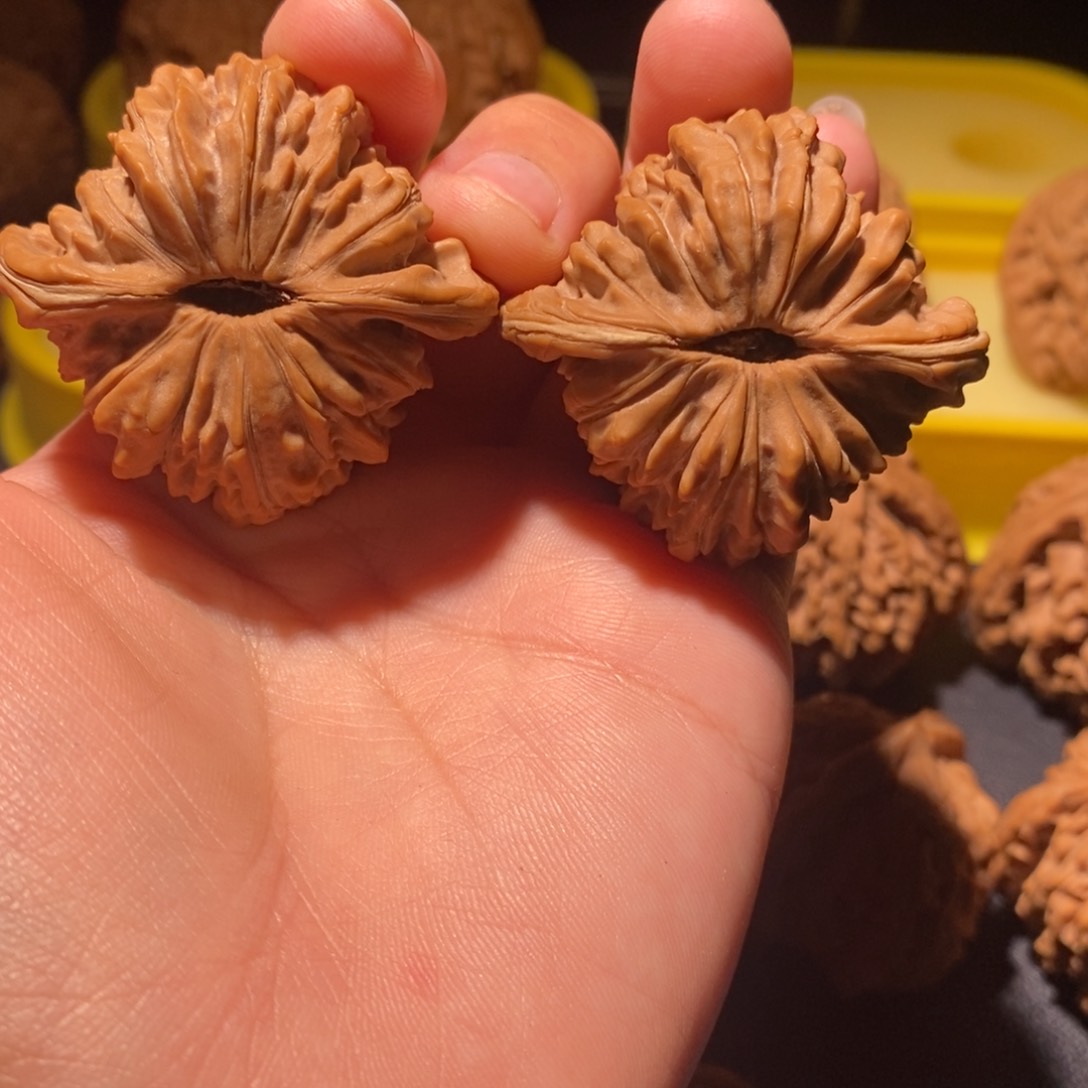 文玩核桃吊坠旭*山地楼