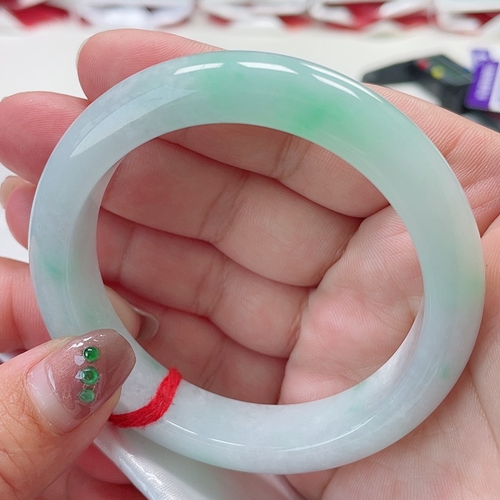 翡翠手镯未镶嵌缅甸翡翠手镯56圈