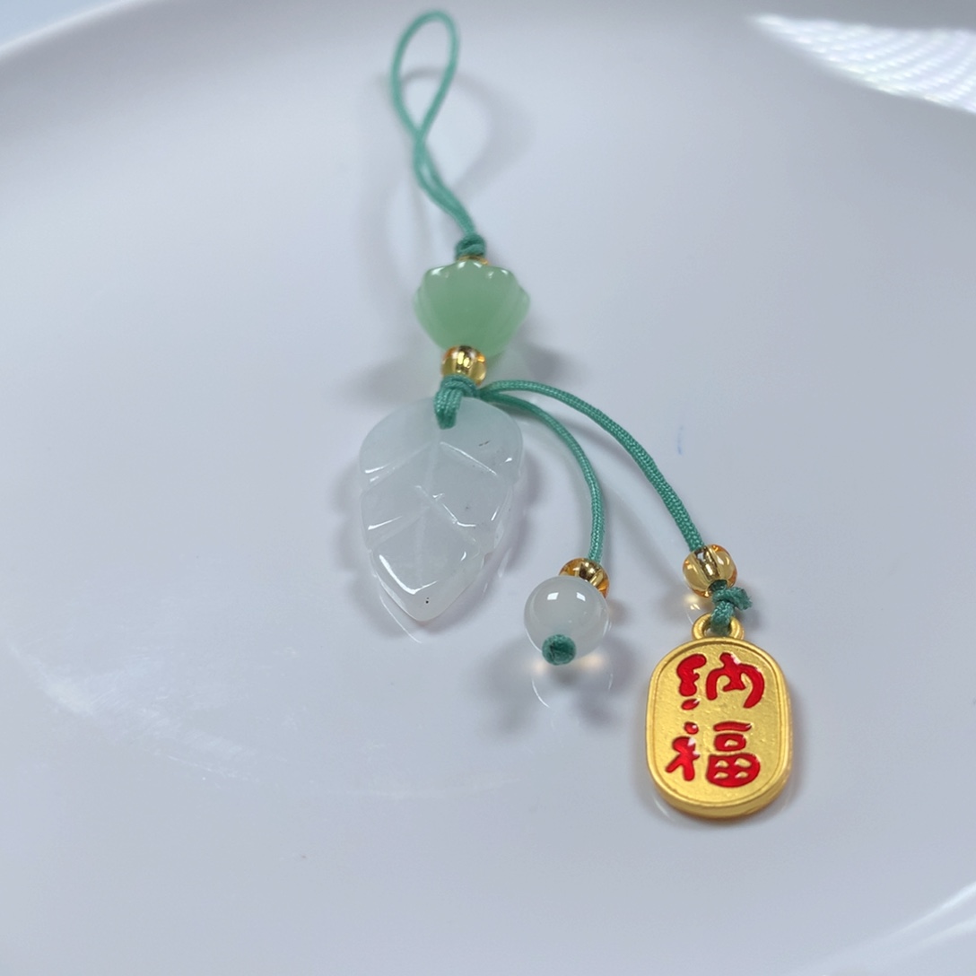 翡翠未镶嵌颈饰挂饰