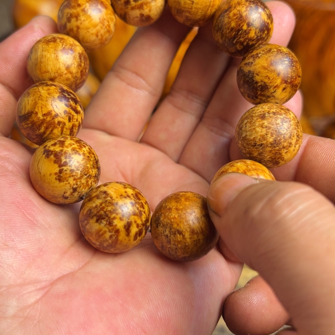 松木（琥珀木）无事牌微瑕