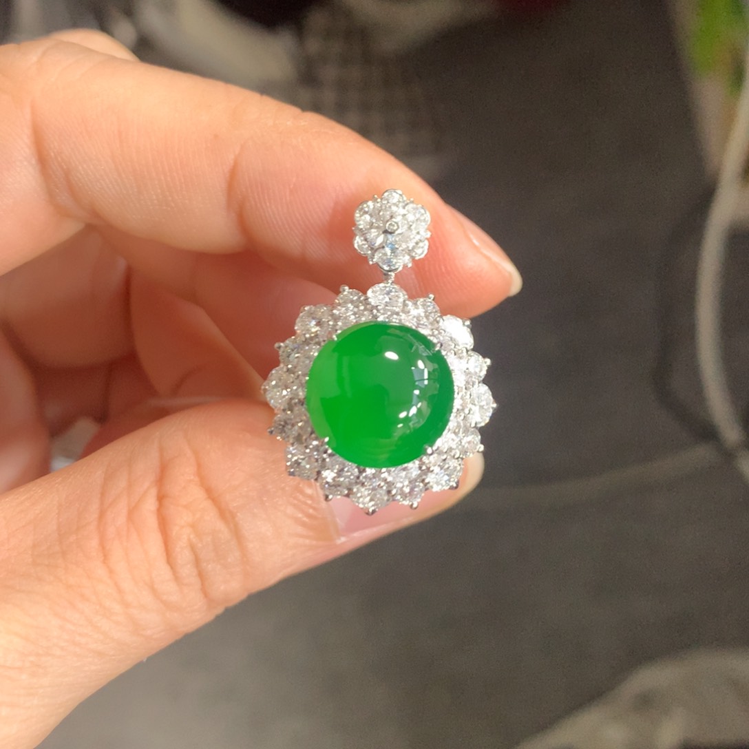 翡翠戒指18K金镶嵌李*寒翡翠