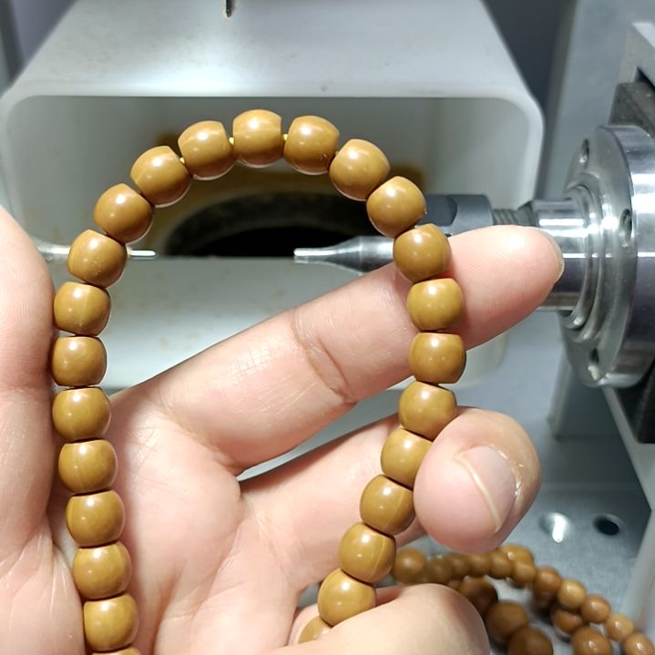 /***待吊坠猴头核桃原皮原色直切