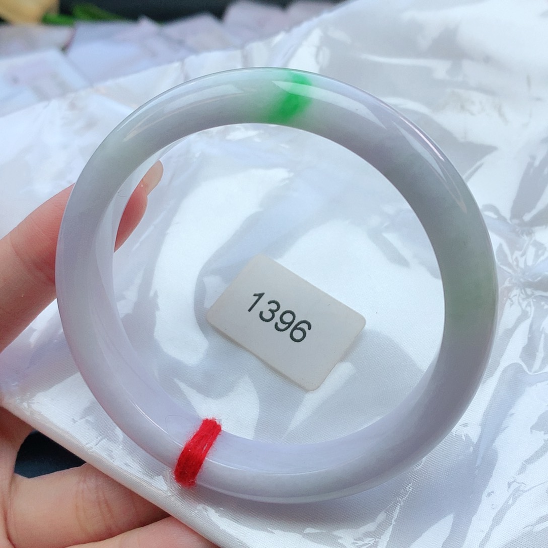 翡翠手镯未镶嵌62圈口881396