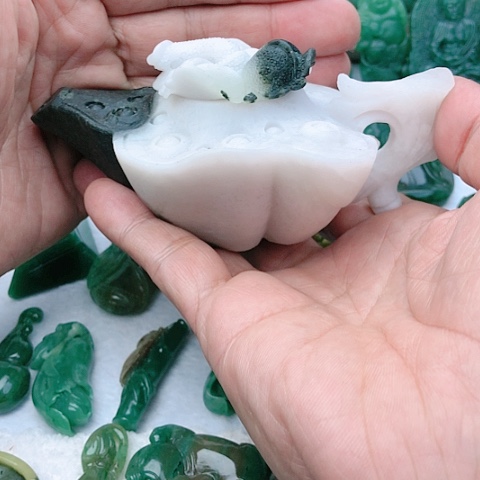 独山玉颈饰未镶嵌Y**g