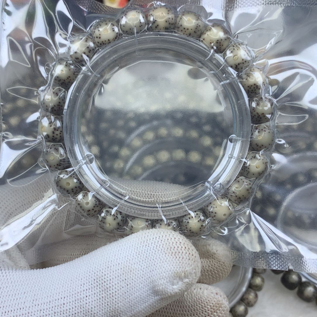 星月菩提手串10号绿冰10×9