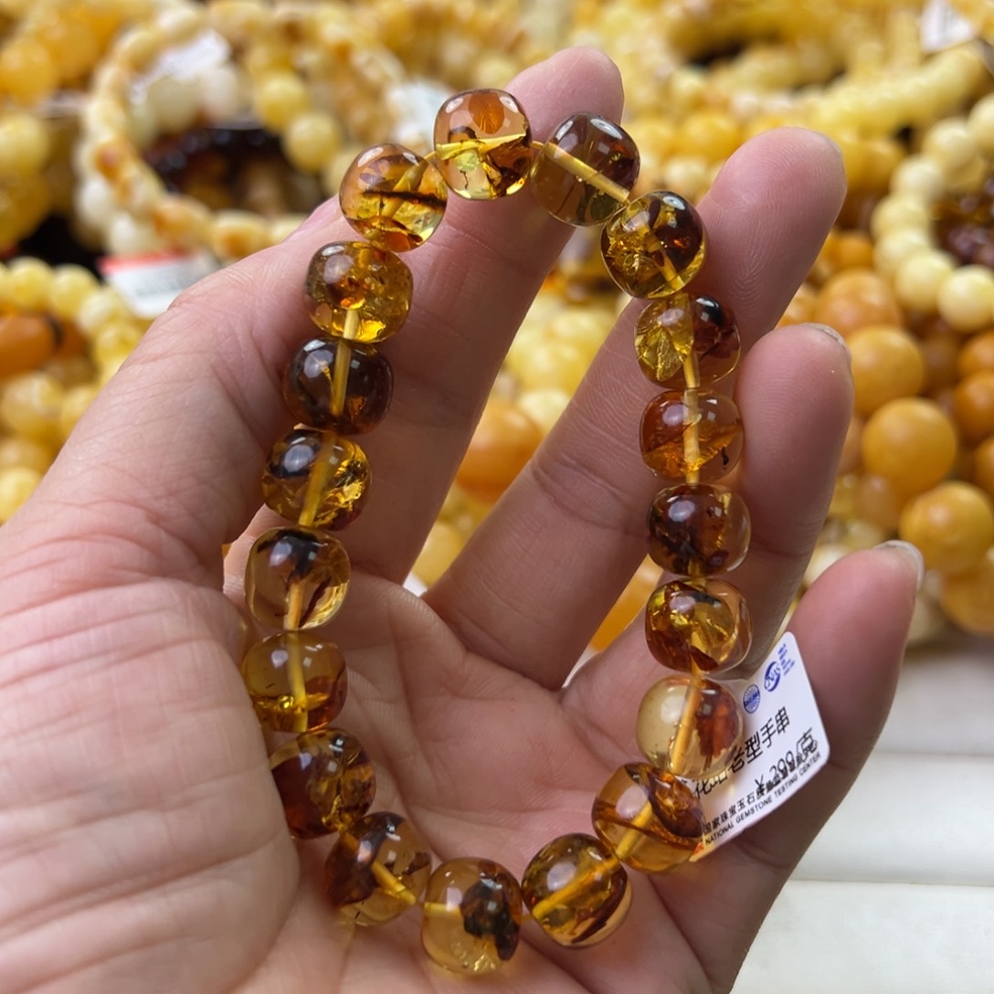 琥珀珠宝奇石未镶嵌