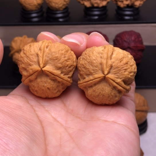 文玩核桃把件满天星三楞8