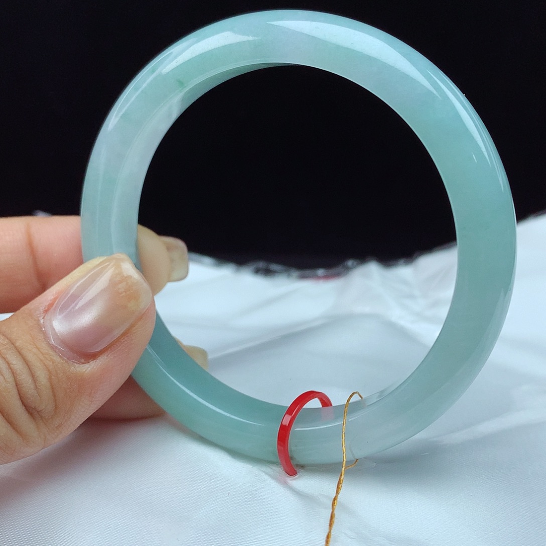 翡翠手镯未镶嵌55圈 0136