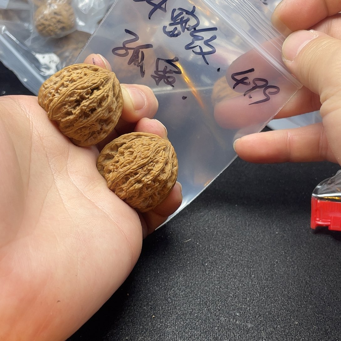 孤***寂文玩核桃把件密纹