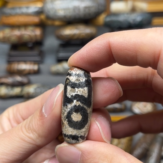 淡***然玛瑙/玉髓未镶嵌颈饰