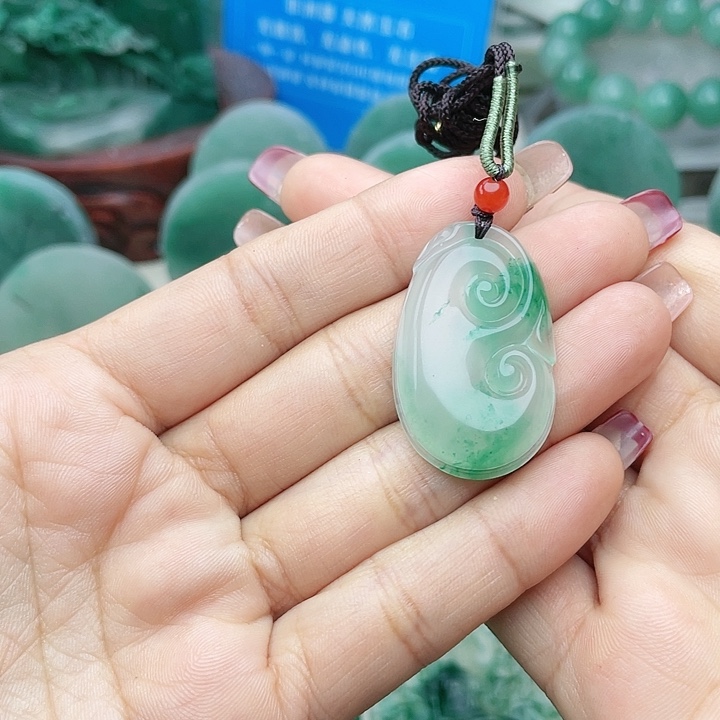 颈饰未镶嵌石英质玉二****轻