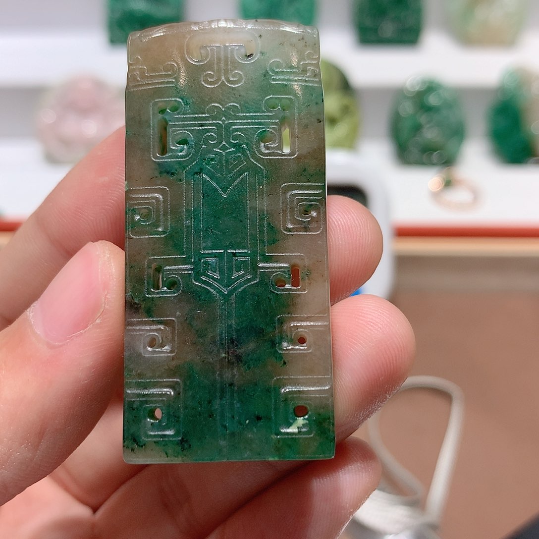 独山玉挂件未镶嵌