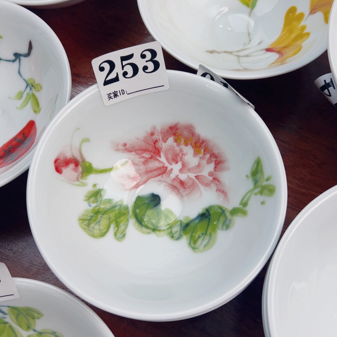 景德镇陶瓷手工手绘制作