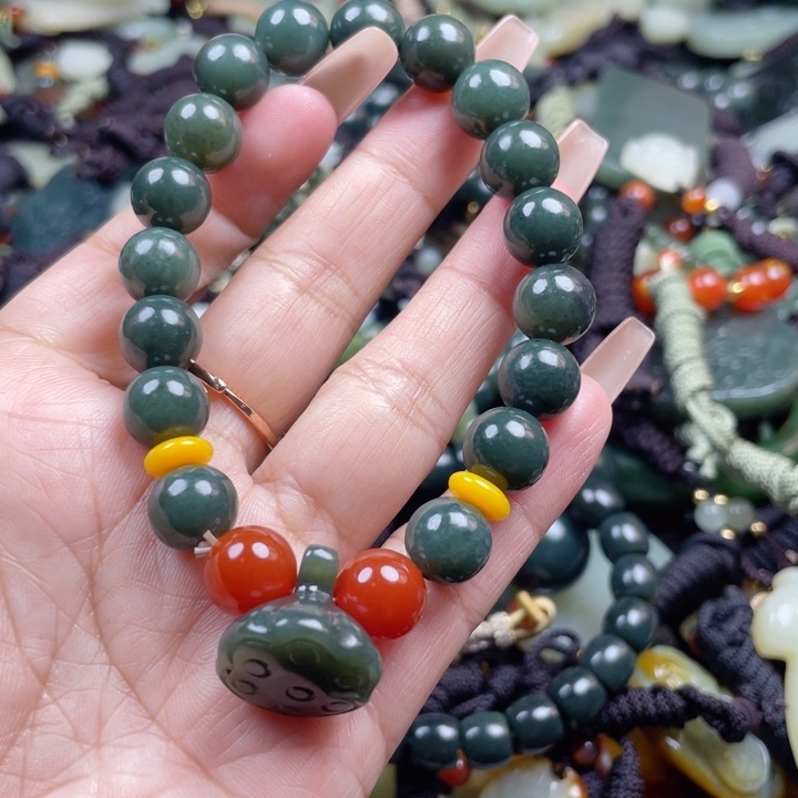 和田玉颈饰未镶嵌