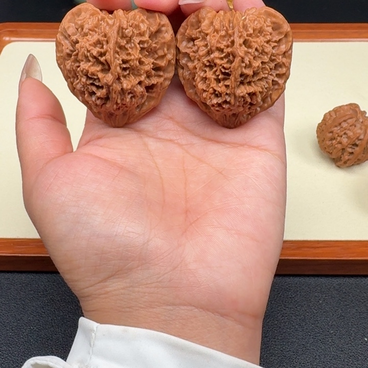 文玩核桃把件全品满天星42