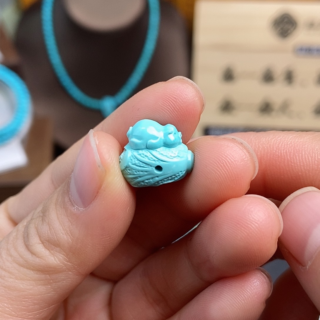 绿松石配饰未镶嵌