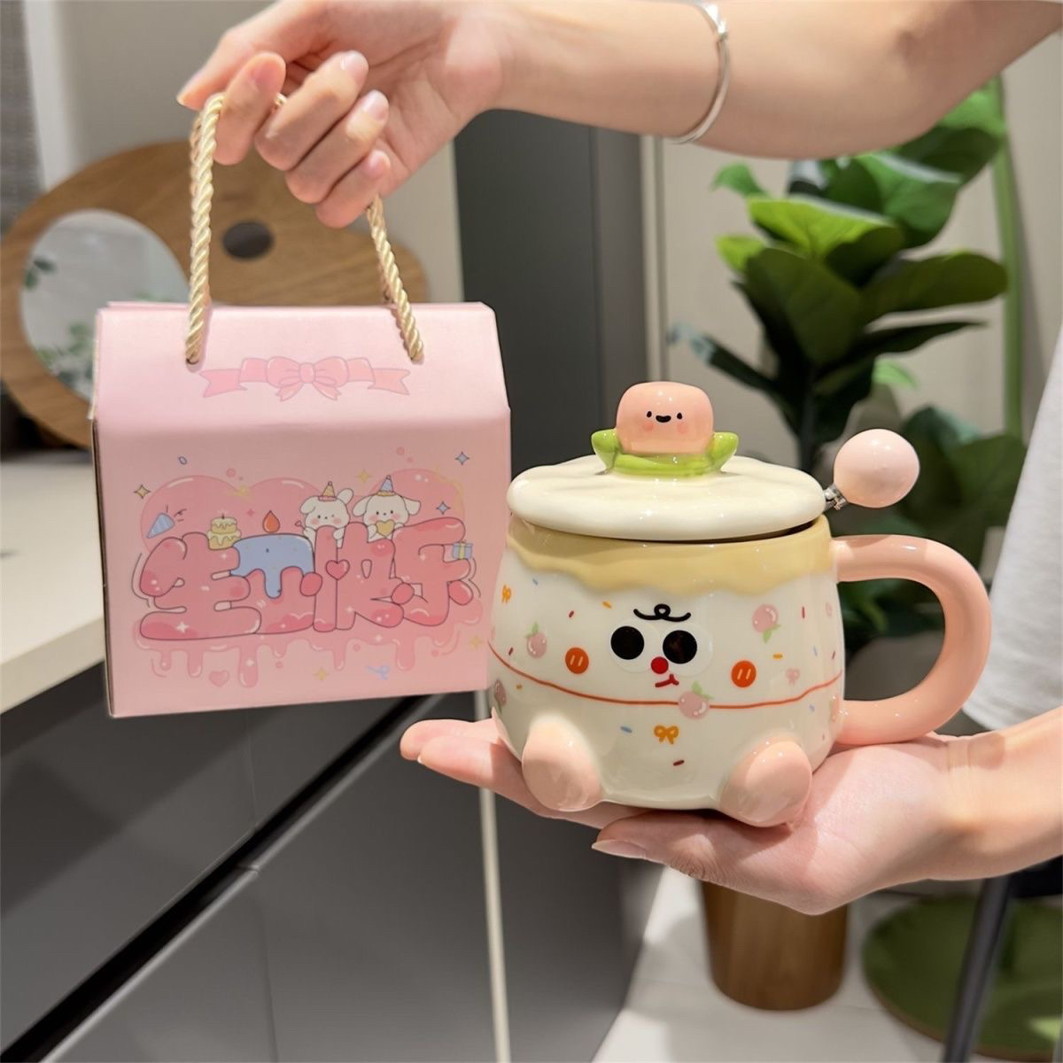 可爱陶瓷马克杯高颜值陶瓷杯家用杯子水杯带盖咖啡杯生日礼物女生