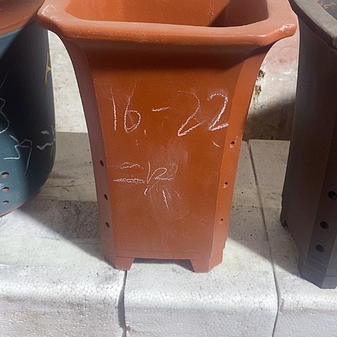 红陶中国宜兴紫砂花盆，